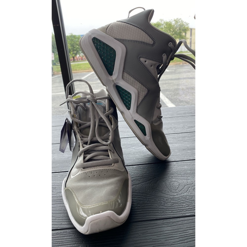 Reebok Kamikaze 3 Cool Grey Size 10.5 With Hang Tag Attached